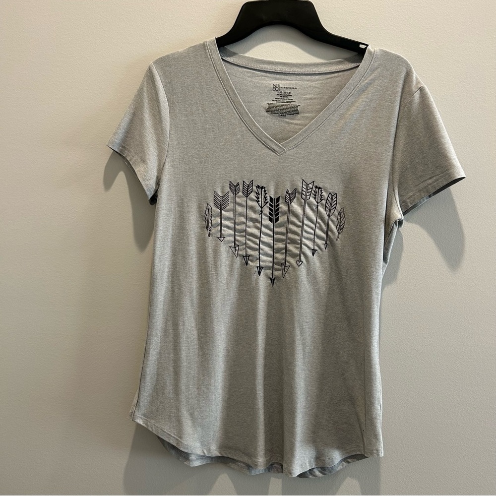 Gray V-Neck T-Shirt with Arrow Heart Design Size Large